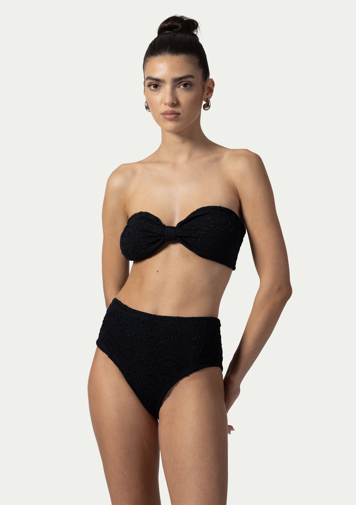 Половинки бански с висока талия BETTY WAVE BLACK